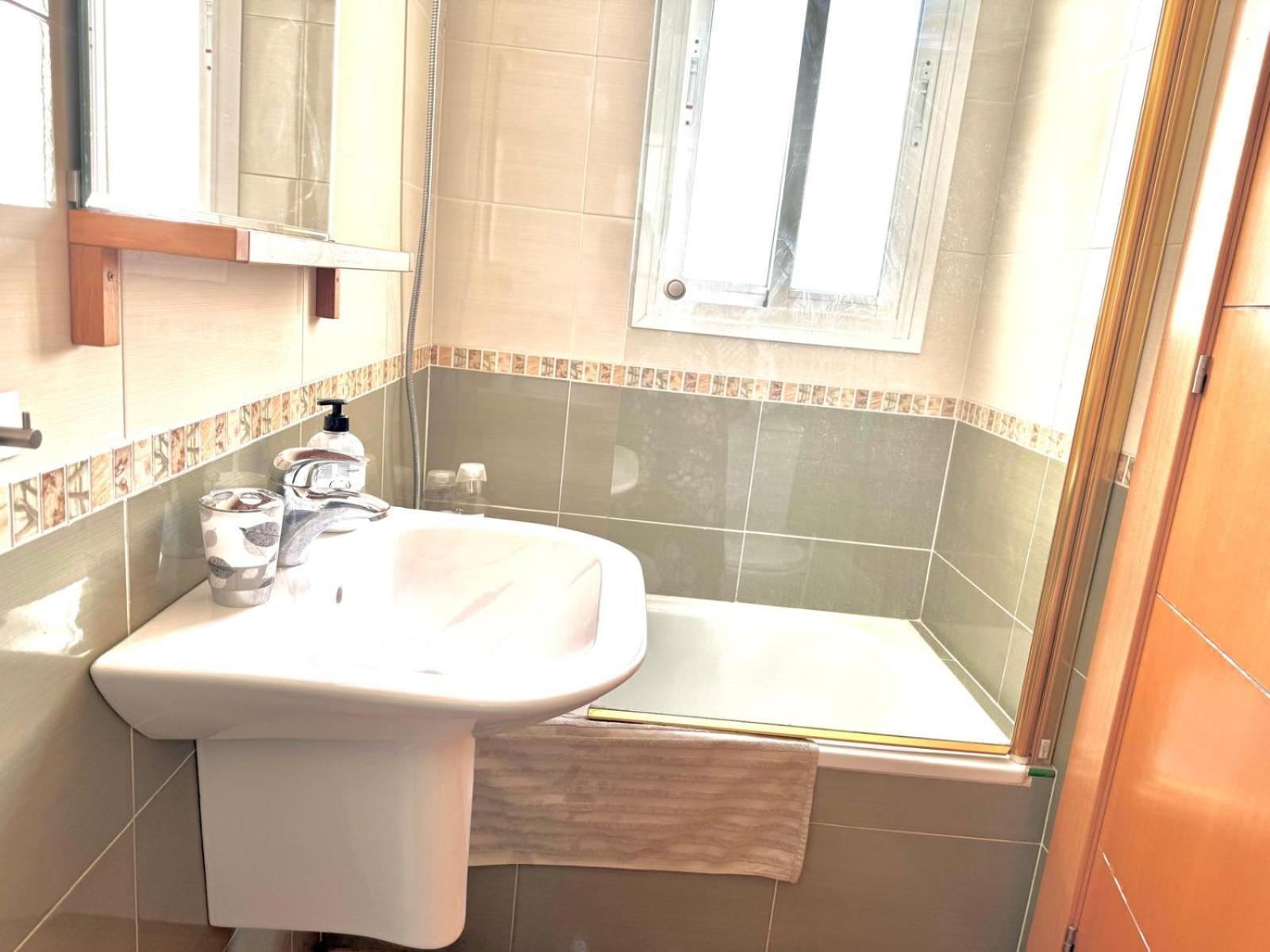 Centro Salesianos Apartment Malaga Luaran gambar